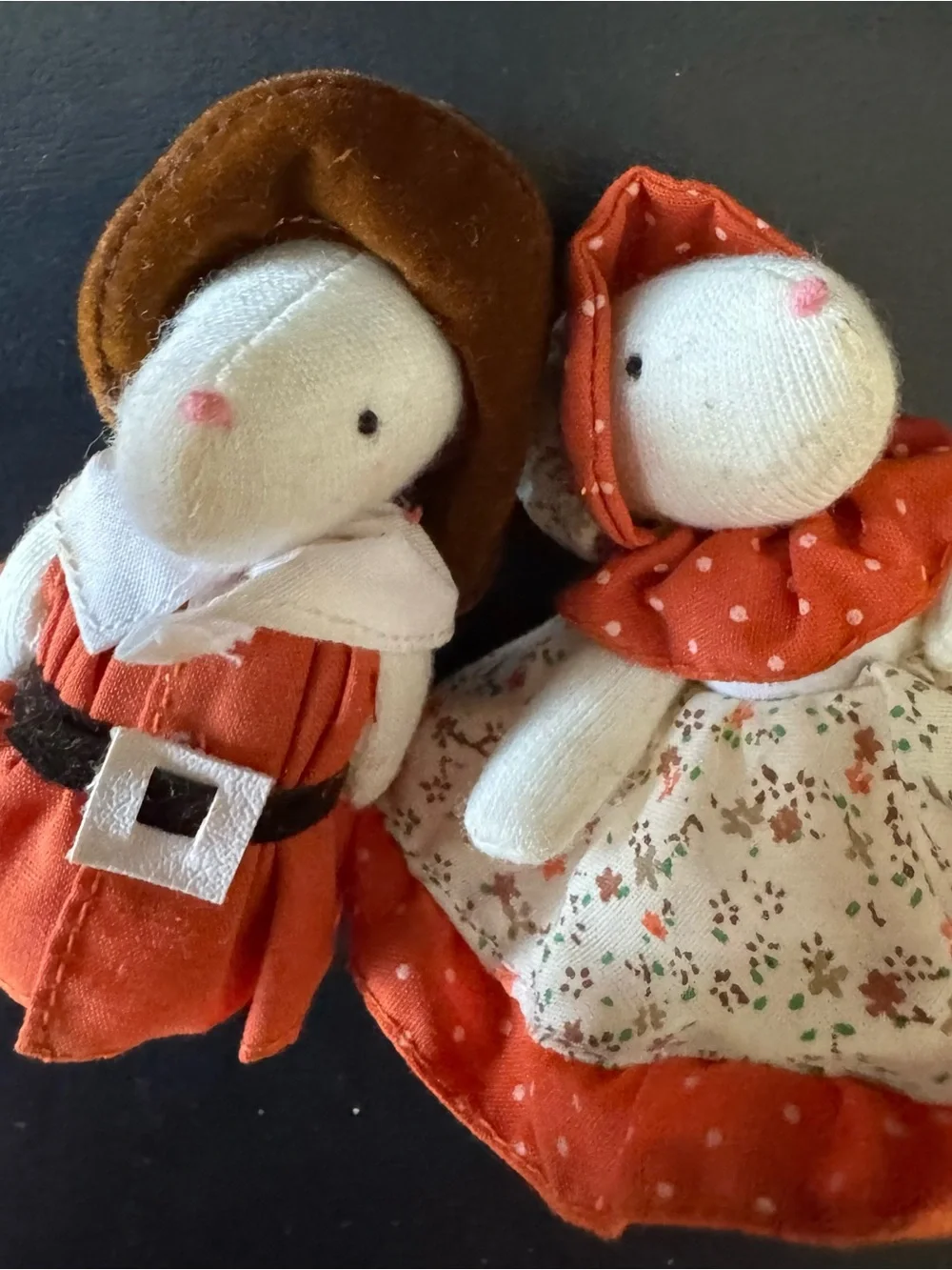 Russ Berrie Orange and Brown Colonial Mouse Couple